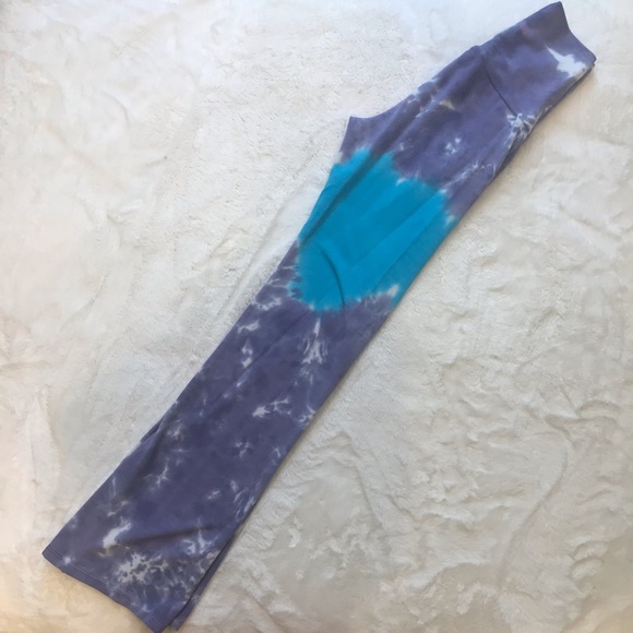 Groovy blueberry tie dye yoga pants. - Picture 3 of 6